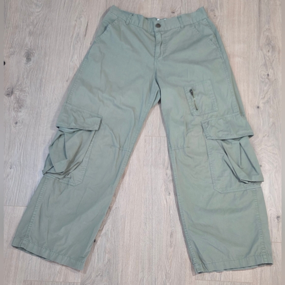 Urban Outfitters Pants - Urban Outfitters Green Cargo Pants Relaxed Fit